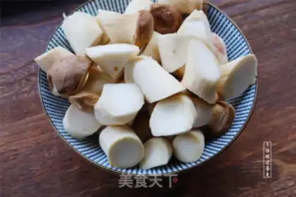 Make Chicken-legged pasta step 1