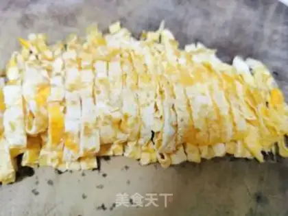 Make Three pieces of rice powder step 2