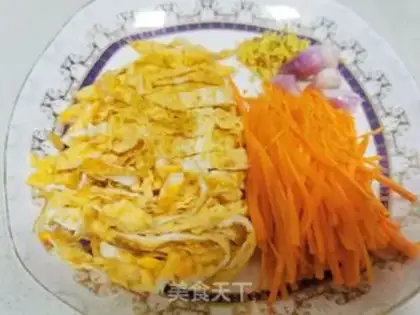 Make Three pieces of rice powder step 3