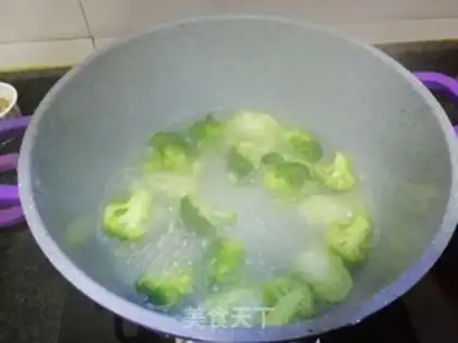 Make Onion squid broccoli step 7