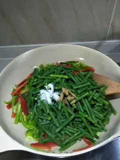 Make Garlic beans step 9