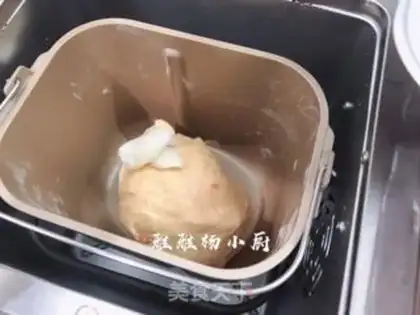 Make Carrots, curvy buns step 4