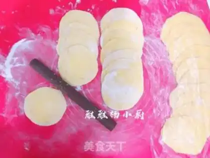 Make Carrots, curvy buns step 8