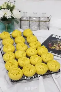 Make Carrots, curvy buns step 15