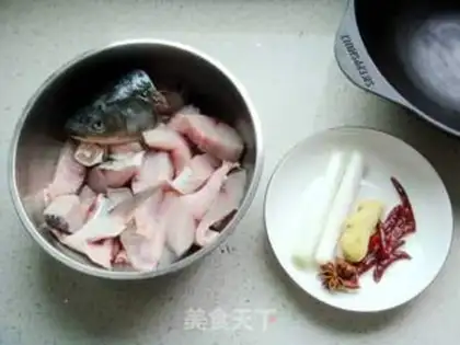 Make Iron pan fish step 0
