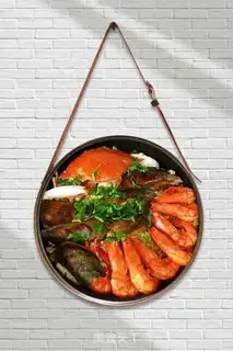 Make Spanish seafood step 12