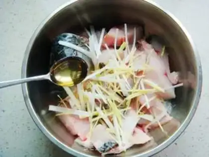 Make Iron pan fish step 3