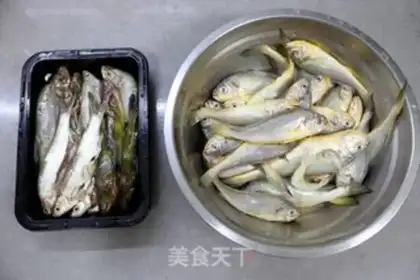 Make Cake and fish step 0