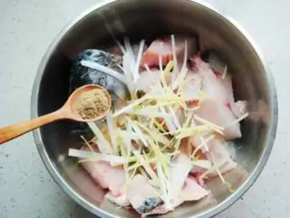 Make Iron pan fish step 4