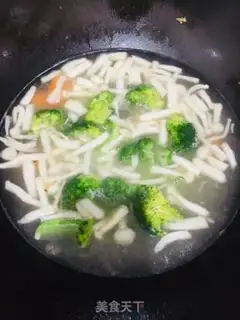 Make Cream of broccoli mushroom shrimp soup step 5