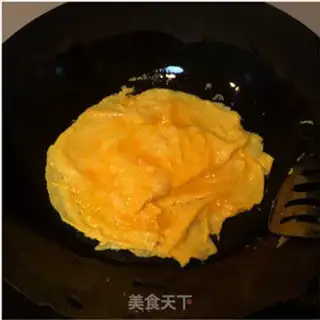 Make Pepper fried eggs step 1
