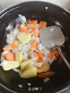Make Potato curry chicken step 2