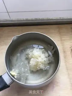 Make Old Beijing pear soup step 0