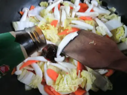 Make Carrot, white mags, dolls step 8