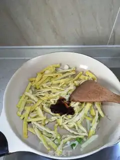 Make White maggot step 11