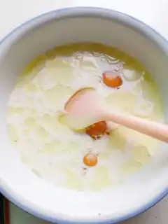 Make Mango lasagna cake step 1