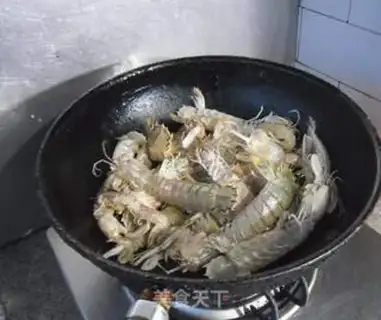 Make Garlic shrimp crawling step 5