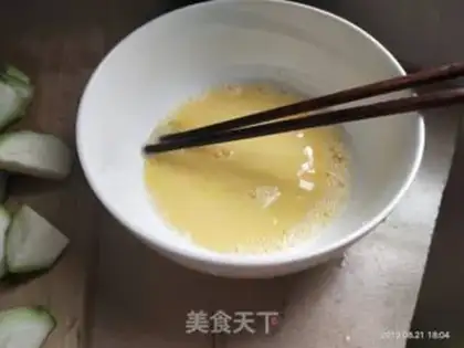 Make Smelt egg soup step 1