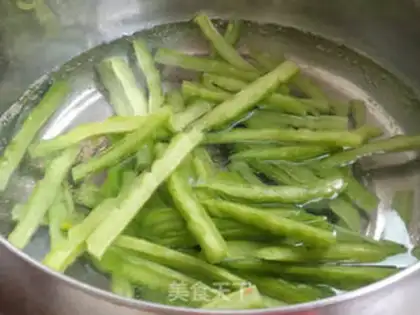 Make Spicy sauce and bitter melon step 5