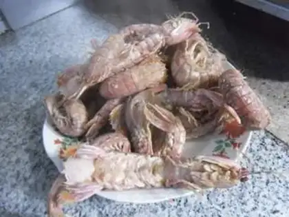 Make Garlic shrimp crawling step 7