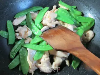 Make Chicken breast fried Dutch beans step 9