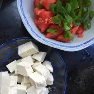 Make White mushroom tofu soup step 1