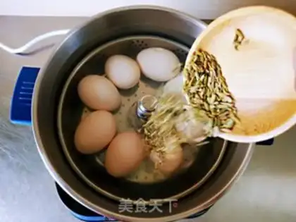 Make Five spicy tea eggs step 3