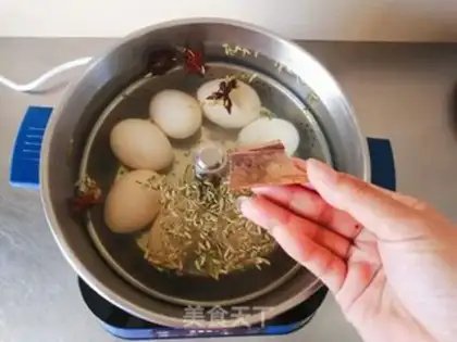 Make Five spicy tea eggs step 6