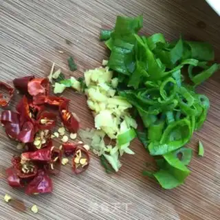 Make Fired celery step 1