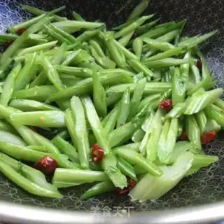 Make Fired celery step 4