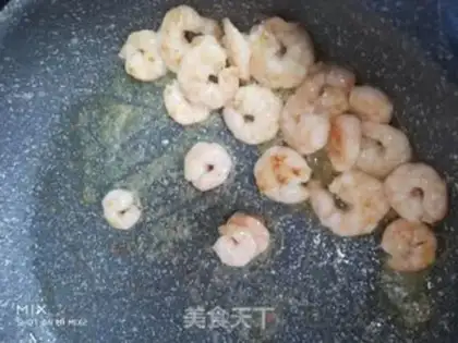 Make Shrimp mushrooms and tomatoes step 3