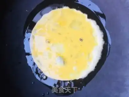 Make Seafood mushrooms and wooded eggs from broccoli step 4