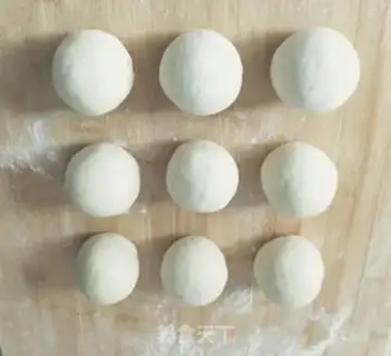 Make Handmade buns in the private room step 2