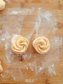 Make ♪ Red potato rose roll ♪ step 10