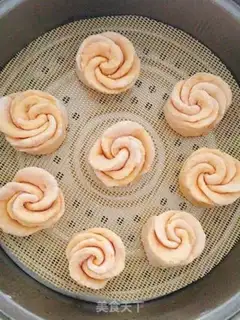 Make ♪ Red potato rose roll ♪ step 11