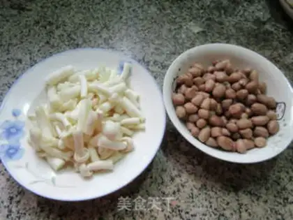 Make Seafood mushrooms and peanuts step 0
