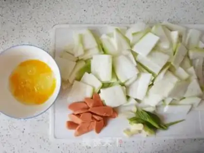 Make Eggs and ham and chicken step 0