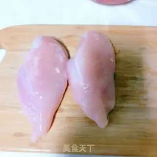Make Thousands of chicken rolls step 1