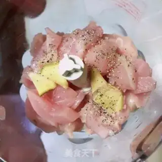 Make Thousands of chicken rolls step 2