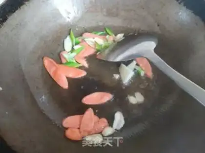 Make Eggs and ham and chicken step 3