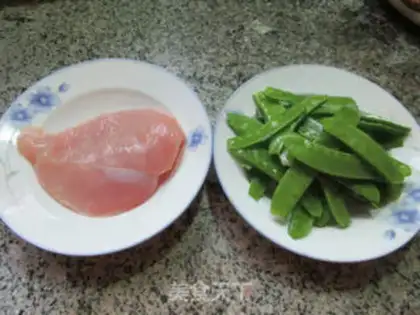 Make Chicken breast fried Dutch beans step 0