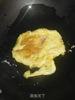 Make Eggs and blue rice step 1