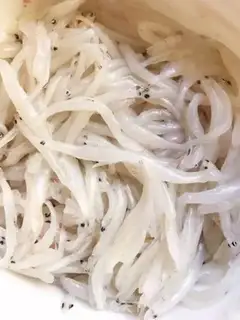 Make Silver fish steamed eggs step 0