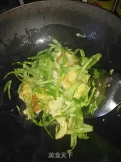 Make Eggs and blue rice step 4