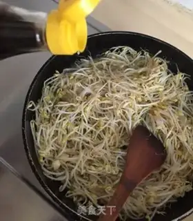 Make The green bean sprouts step 5