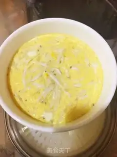 Make Silver fish steamed eggs step 2
