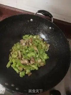 Make Pork-dry, bitter melon step 5
