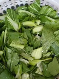Make Mushrooms and greens step 1