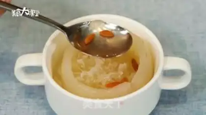 Make Silver spoons of ice cream and Sydney step 4
