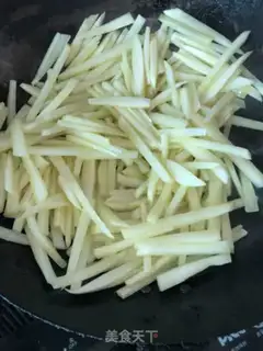 Make Carrot water boils fish step 0